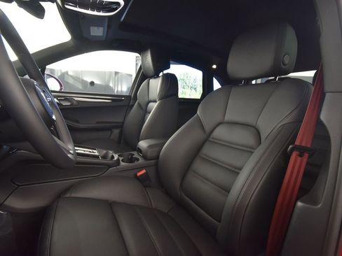 New 2025 Porsche Macan S image 5