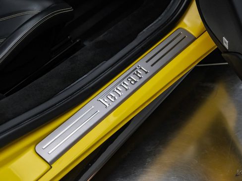 Used 2019 Ferrari 488 GTB RWD image 64