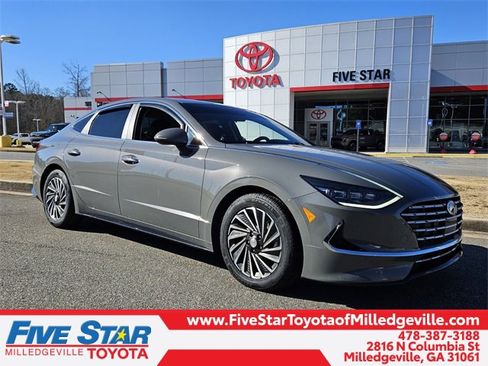 Used 2023 Hyundai Sonata SEL image 1