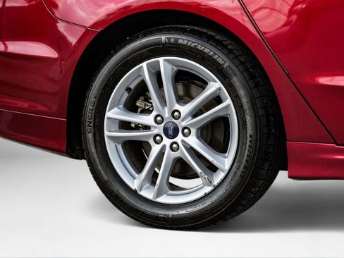 Used 2018 Ford Fusion SE w/ Fusion SE Technology Package image 51