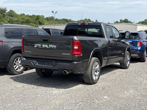 Used 2025 RAM 1500 Big Horn AWD/4WD image 3