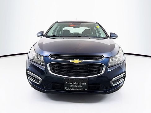 Used 2016 Chevrolet Cruze LT FWD image 2