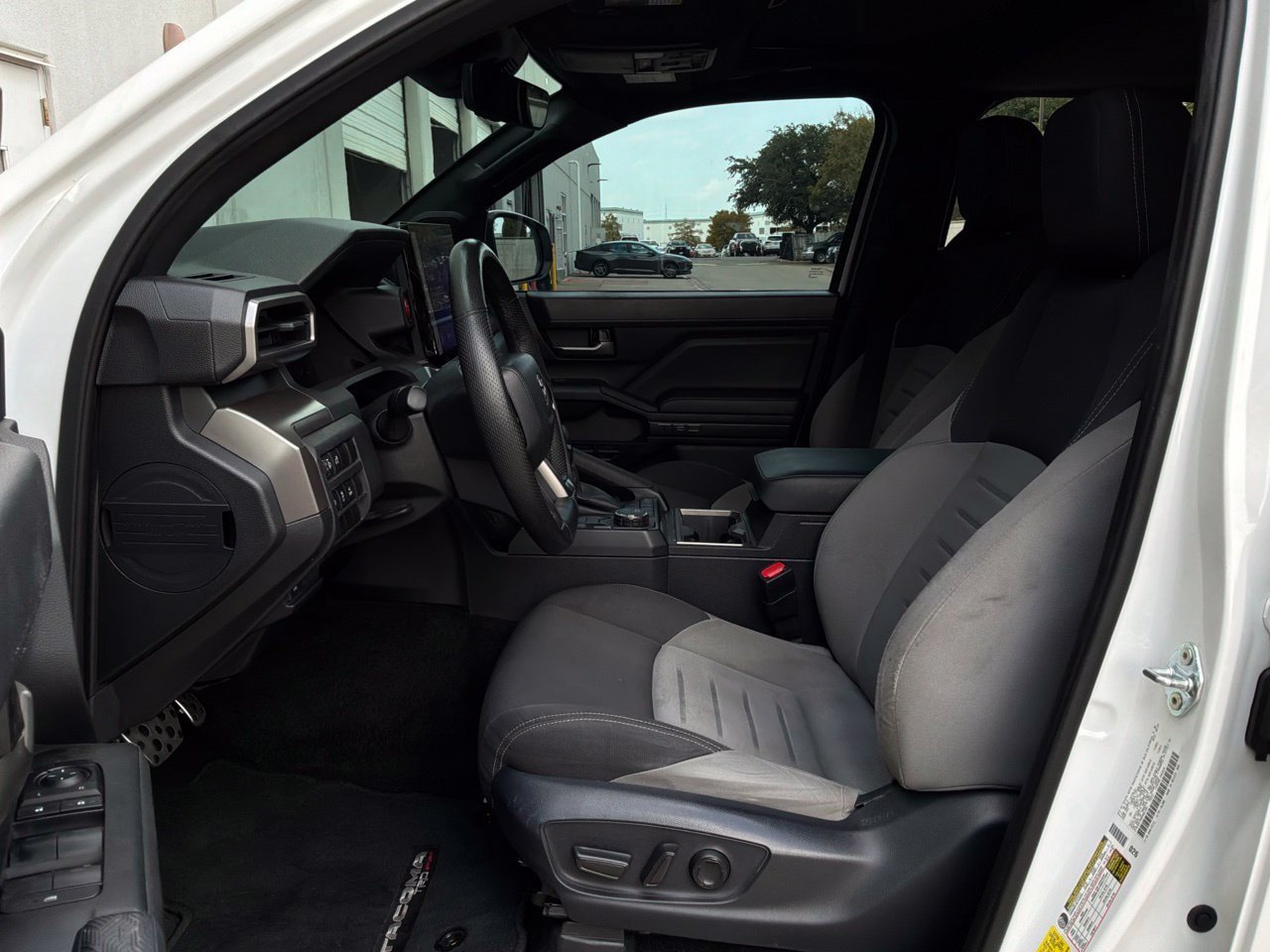 Used 2024 Toyota Tacoma TRD Sport w/ TRD Sport Upgrade Package RWD image 10