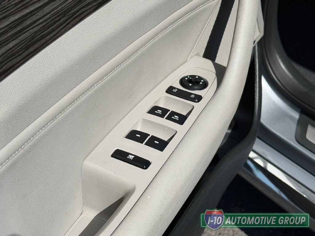 Used 2015 Hyundai Sonata Limited w/ Option Group 06 FWD image 16