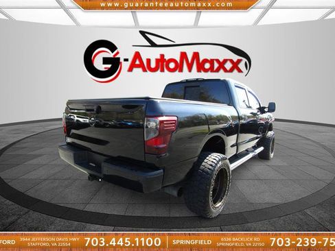 Used 2017 Nissan Titan SV image 5