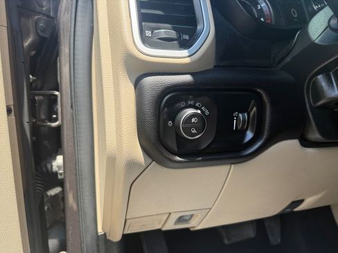 Used 2021 RAM 3500 Big Horn w/ Level 1 Equipment Group AWD/4WD image 18