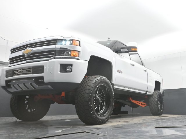 Used 2018 Chevrolet Silverado 2500 High Country w/ Duramax Plus Package AWD/4WD image 43