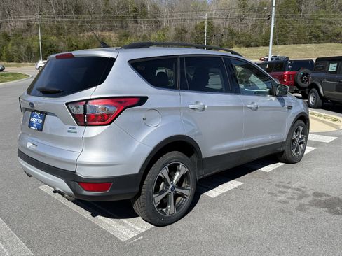 Used 2018 Ford Escape SEL image 5