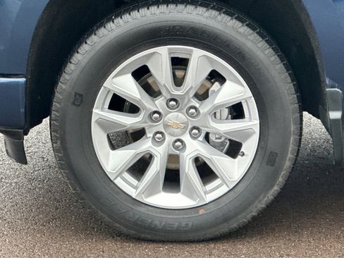 Used 2022 Chevrolet Silverado 1500 Custom image 23