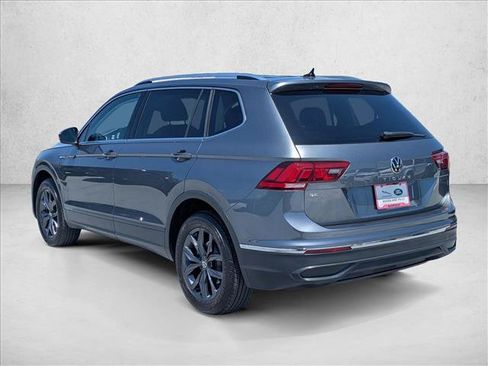 Used 2023 Volkswagen Tiguan SE FWD image 8
