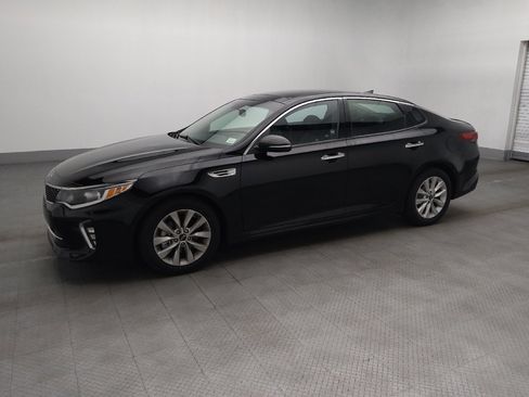 Used 2018 Kia Optima S w/ Panoramic Sunroof Package FWD image 2