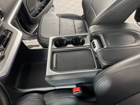 Used 2025 Ford Expedition Platinum AWD/4WD image 25