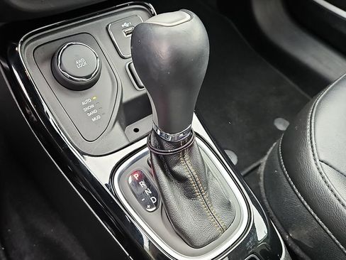 Used 2019 Jeep Compass Limited w/ Advanced Safety Group image 16