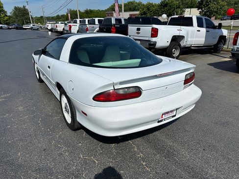 Used 1994 Chevrolet Camaro Z28 RWD image 2
