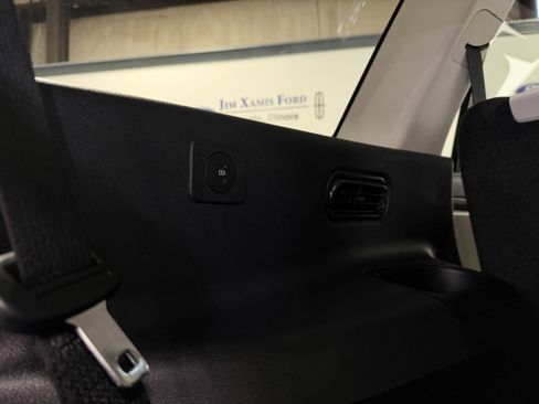 Used 2025 Lincoln Aviator Reserve w/ Equipment Group 201A image 27