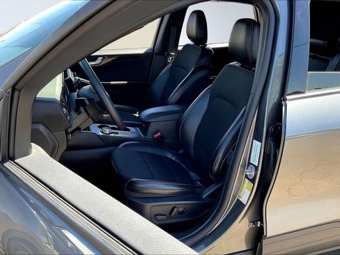 Used 2025 Ford Escape ST-Line FWD image 22