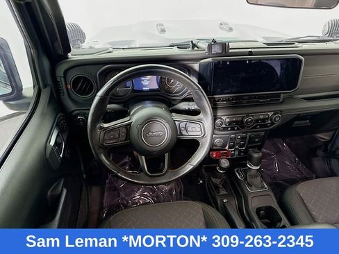 Used 2024 Jeep Gladiator Mojave w/ Convenience Group image 21