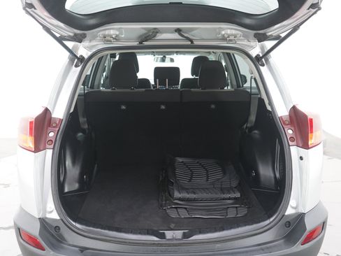 Used 2015 Toyota RAV4 XLE AWD/4WD image 16