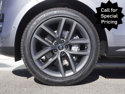 New 2025 Land Rover Range Rover Sport SE image 32