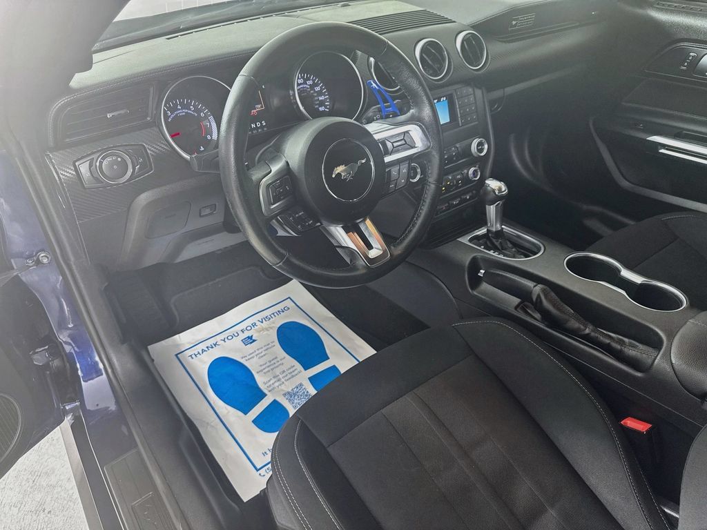 Used 2020 Ford Mustang Coupe RWD image 26