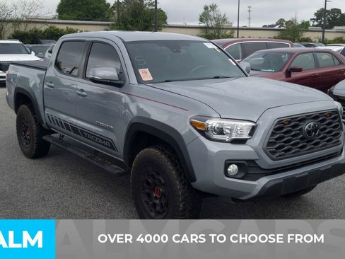Used 2021 Toyota Tacoma TRD Off-Road image 2