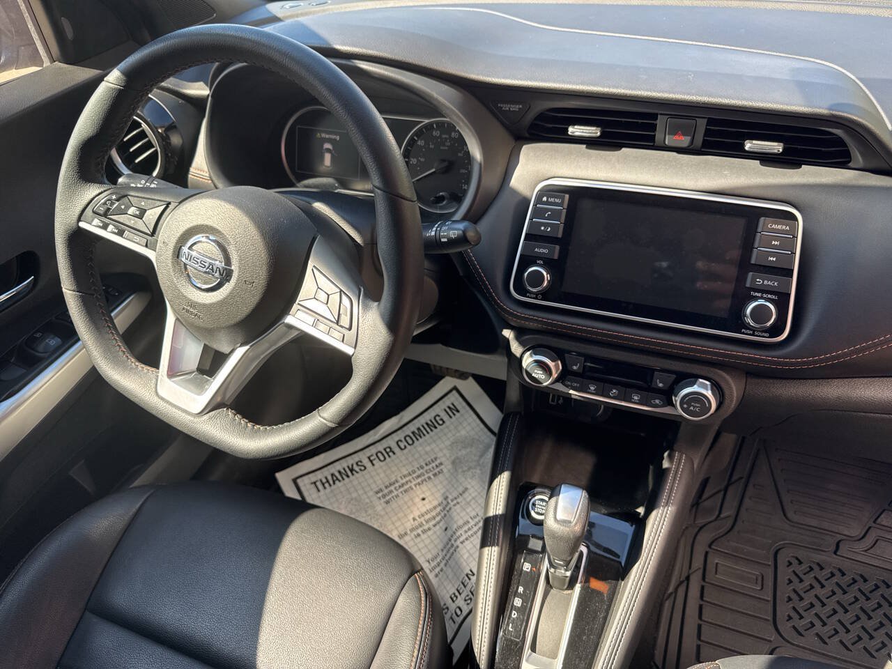 Used 2019 Nissan Kicks SR w/ SR Premium Package FWD image 18