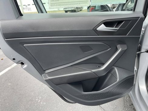 Used 2024 Volkswagen Jetta SE image 20