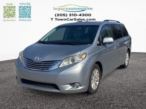 Used 2011 Toyota Sienna XLE image 8