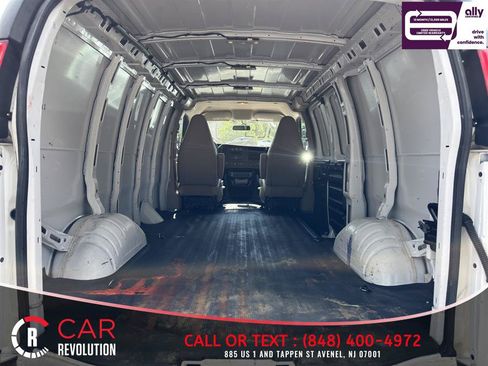Used 2021 Chevrolet Express 2500 w/ Driver Convenience Package RWD image 7