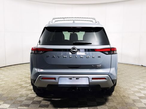 Used 2024 Nissan Pathfinder Platinum AWD/4WD image 10