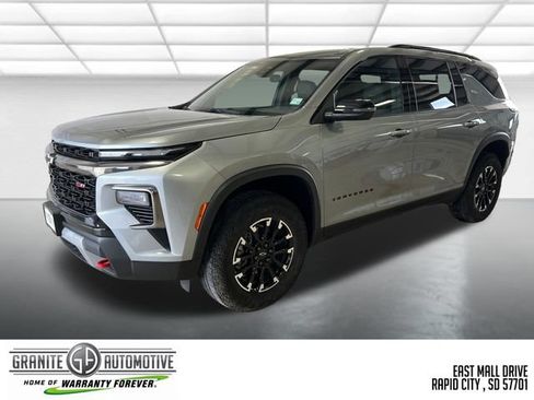 Used 2025 Chevrolet Traverse Z71 AWD/4WD image 1