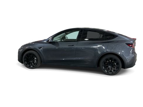 Certified 2023 Tesla Model Y Long Range AWD/4WD image 3