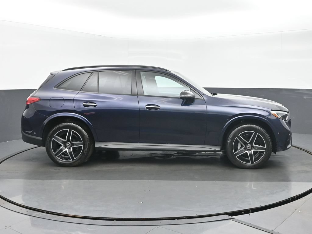 Used 2023 Mercedes-Benz GLC 300 4MATIC w/ AMG Line image 2