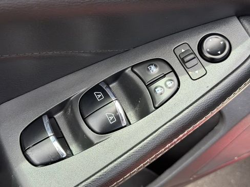 Used 2023 Nissan Maxima Platinum w/ Sport Mat Group FWD image 12