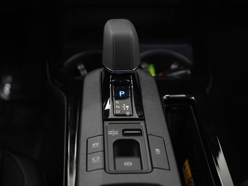 Used 2024 Toyota Prius Limited image 21