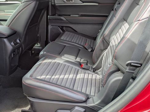 New 2025 Ford Explorer ST-Line image 14