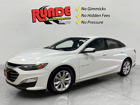 Used 2021 Chevrolet Malibu LT FWD image 1
