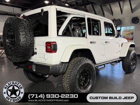 Used 2024 Jeep Wrangler Unlimited Sahara AWD/4WD image 6