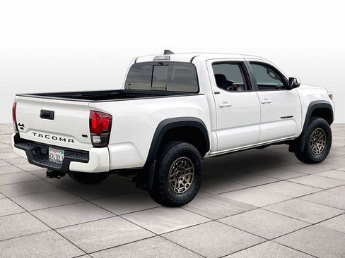 Used 2022 Toyota Tacoma SR5 w/ Trail Edition AWD/4WD image 15
