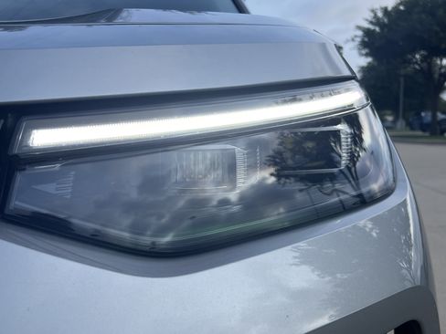Used 2026 Volkswagen Tiguan SE FWD image 26