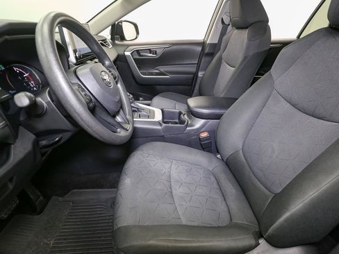 Used 2025 Toyota RAV4 XLE AWD/4WD image 44