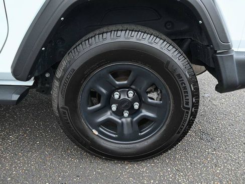 Used 2022 Jeep Wrangler Sport AWD/4WD image 13