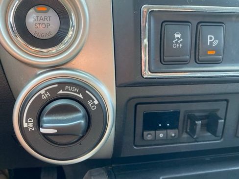 Used 2016 Nissan Titan SL AWD/4WD image 36