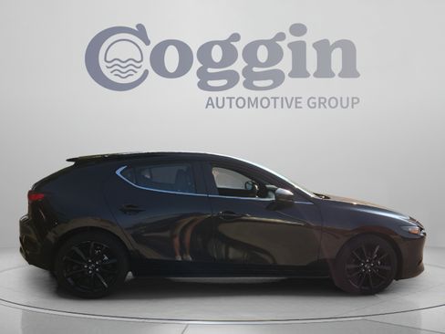 Used 2024 MAZDA MAZDA3 s FWD image 6