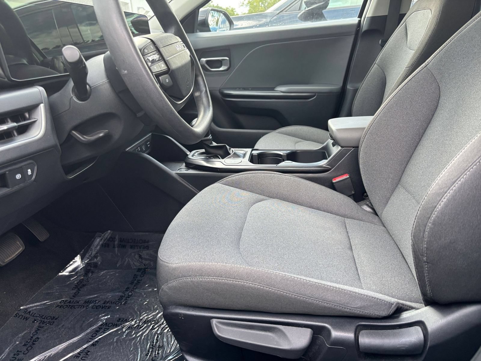 Used 2025 Kia K4 FWD image 25