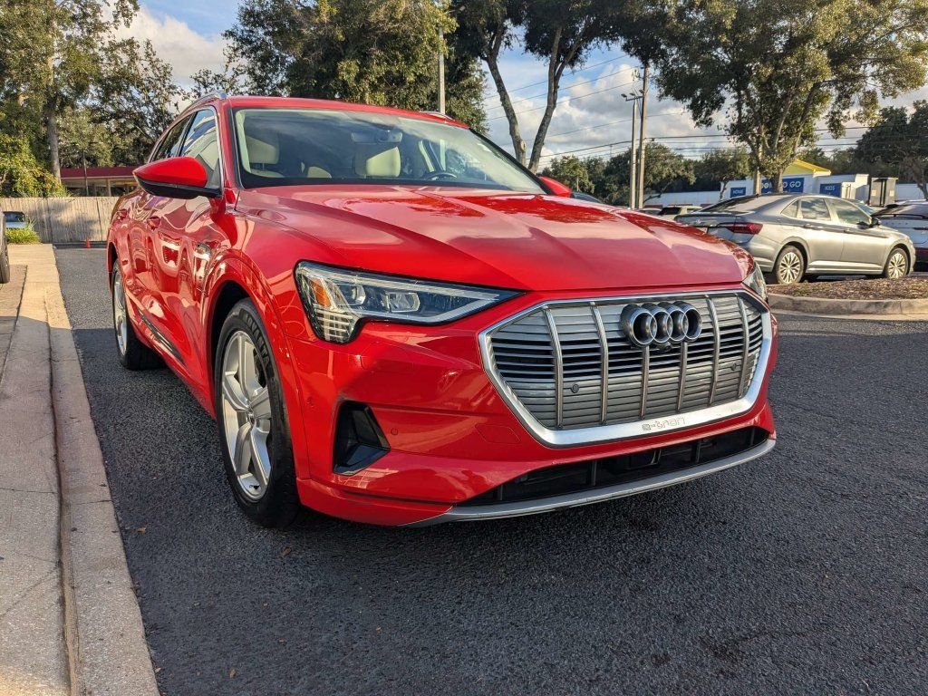 Used 2019 Audi e-tron Premium Plus AWD/4WD image 8