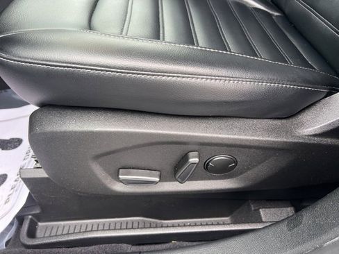 Used 2023 Ford Edge SEL w/ Convenience Package image 23