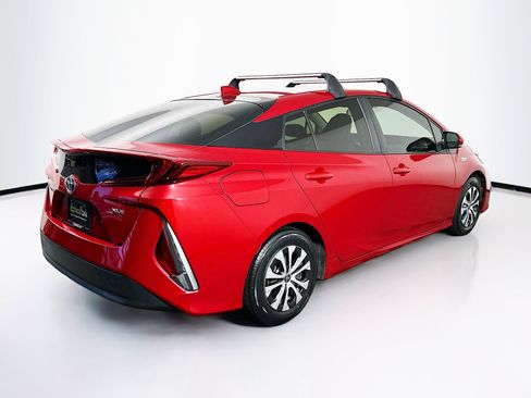 Used 2021 Toyota Prius Prime XLE image 9