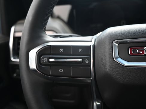 Used 2025 GMC Yukon Elevation w/ LPO, Floor Liner Package image 33