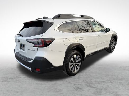 Used 2023 Subaru Outback Limited image 9